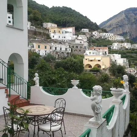 Сasa de vacaciones Gerry House